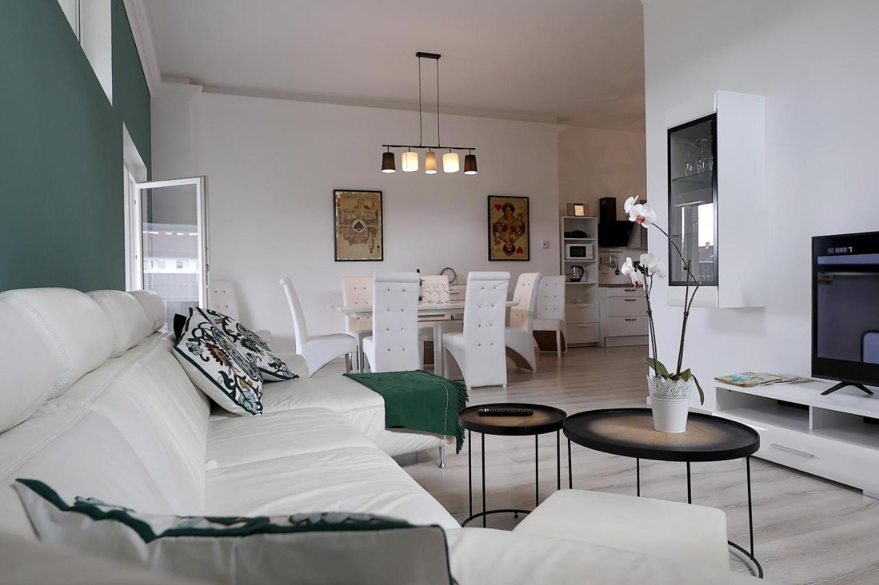 Exklusive Fw Mit 3 Sz Und Grosser Terrasse Gratkorn Exterior foto